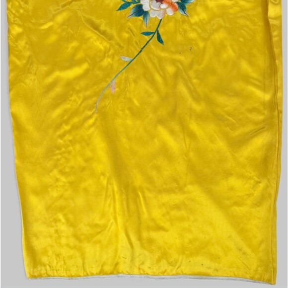 Vintage Japanese Kimono Yellow Gold Silk Satin Embroidered Peony Kosode Robe - Picture 15 of 15